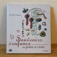 FLEURUS 「Souvenirs Denfance au point de croix クロスステッチ図案集　刺繍図案 洋書 フランス語　