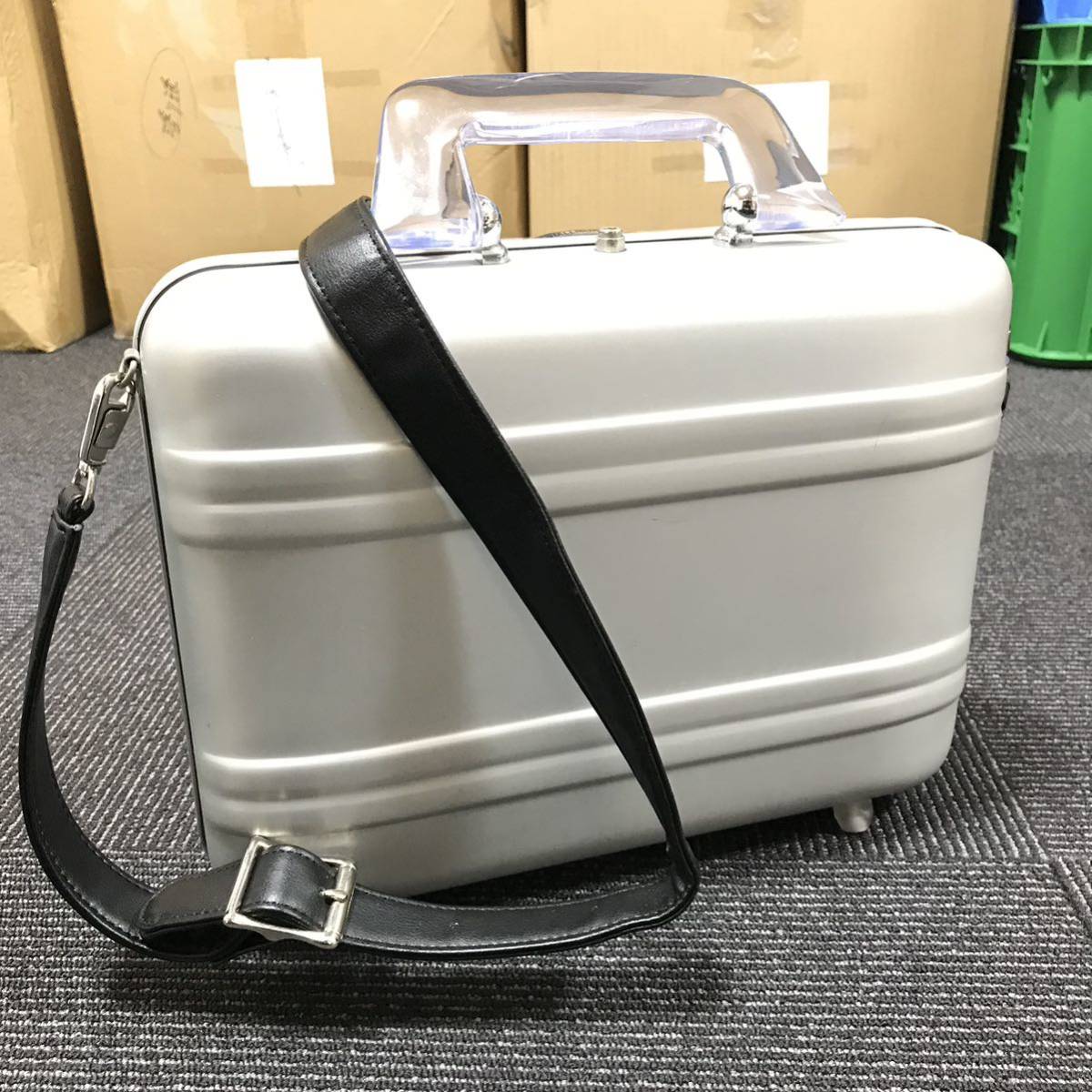 取扱店舗限定アイテム ポリカーボネート板(透明) 5x900x1535 (厚x幅x長 ...