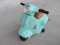 電動バイク　　ベスパ　水色　新品アウトレット　　乗用玩具　おもちゃ　