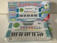 ⑪u237◆ピアノ◆玩具/おもちゃ うたえる マイクキーボード 楽器玩具 鍵盤楽器 32鍵盤 楽譜付き 童謡4曲収録 録音機能付き 箱付 新品
