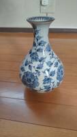 戦後日本製　花瓶　オリジナルは中国の古いもの　レプリカ　気楽に入札してください　古い違い棚に置くと映えます