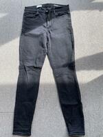 F9050 GAPのジーンズ　濃いグレー