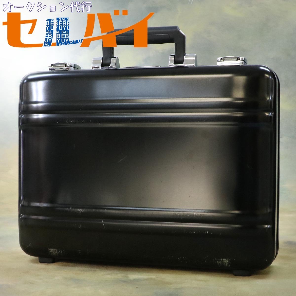 Zero Halliburton - Suitcase and trunk - Bags, suitcases - Office