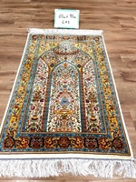 ペルシャ絨毯・最高級ハンド&マシン織り・ 世界最高密度150万ノット ・豪奢なクムデザイン 60cm×90cm g45