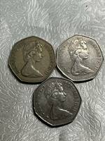 イギリス大型硬貨　50ペンス3枚　エリザベス女王　1969年2枚　1980年1枚