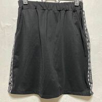 レピピアルマリオ 黒 スカート サイドロゴ キッズ Sサイズ（130cm〜140cm) ブラック タイト ウエストゴム ポケットあり