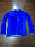 美品！タグ有！PatagoniaパタゴニアR3ジャケット2013バイキングブルー　青XSサイズ　ハイロフト