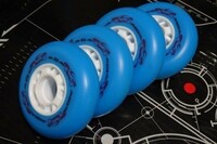 【2個～18個】タイヤ 青色80mm 硬度92A インラインスケート用 ウィール ホイール ブルー