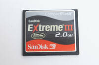 #81j SanDisk サンディスク Extreme III 2GB 2.0GB CFカード コンパクトフラッシュ