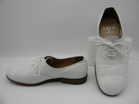 ■◎【 SAYA 】◆ 白の革靴（２３ｃｍ）パンプス ウォーキングシューズ