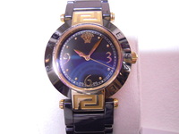 ヴェルサーチ・セラミック・ブラック＆ゴールドの腕時計・稼働品・美品