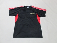 O-420★YONEX(ヨネックス)♪黒x赤/半袖Tシャツ(SS)★