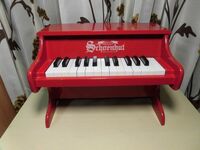 70　Schoenhutシェーンハット25-Key Red トイピアノ