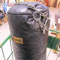 あ//A7168　　ISAMI 大型　サンドバック ボクシング　トレーニング機器