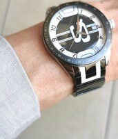 ドルガバ メンズ腕時計　ビッグなロゴのスポーティーなデザイン