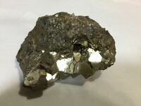 1S.鉱石 　パイライト鉱石　黄鉄鉱　15×9×7㎝　1650ｇ　2FY0