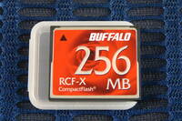 BUFFALO コンパクトフラッシュ　　２５６ＭB 未使用 に近い中古