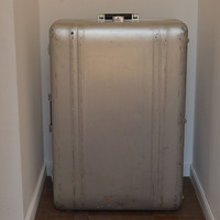ゼロハリーバートンの大型スーツケース