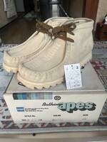 A bathing Ape manhunt boots size 8