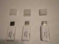 USED品　TOSHIBA製　USBメモリ　３２GB ３本セット