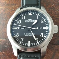 フォルティス フリーガー デイデイト 腕時計　新品NATOベルト　モレラートラバーベルト　ウォッチ　オーバーホール済