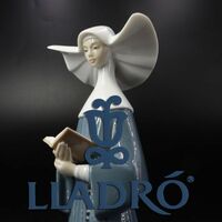 e3858【LLADRO】リヤドロ 5500　フィギュリン『朝のお祈り』修道女　陶人形　美品