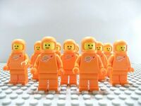 LL32　レゴ　ミニフィグ　宇宙飛行士・オレンジ　10個セット　新品未使用　LEGO社純正品