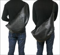 撥水！◆大きめ ブラックメッセンジャーバッグ 黒◆普段使い/サイクリングにもよく合う鞄！ 丈夫！ 新作 ショルダー ワンショルダー 347j