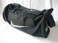 USED品 NIKE ナイキ ボストンバッグ ショルダーバッグ スポーツバッグ 2WAY ポリエステル素材 大きめサイズ MADE IN CHINA ★ 