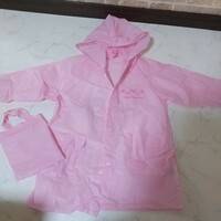 ☆送料無料　レインコート 女の子　雨具 カッパ　キッズ　ピンク　表記サイズ１００　サンリオ