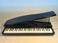 ●中古美品 動作チェック済 KORG microPIANO ACアダプター付●コルグ マイクロピアノ 電子ピアノ 楽器 キーボード 61鍵盤 