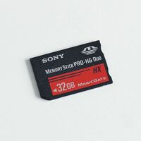 〈即決〉 SONY ソニー MEMORY STICK メモリースティック PRO-HG Duo HX 32GB ［ゆうパケット発送対応］