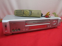 10OL24 SANYO サンヨー　 ビデオデッキ ビデオテープレコーダー [VZ-H44B型]シルバー　リモコン付き