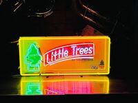Little Trees リトルツリー ネオン 看板 USDM ローライダー 北米 US 高速有鉛 トラッキン ムーンアイズ ハイエース アメリカン雑貨 ハワイ