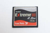 #81k SanDisk サンディスク Extreme III 2GB 2.0GB CFカード コンパクトフラッシュ