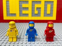 ☆1970年代～☆ レゴ　ミニフィグ　宇宙飛行士　パイロット　宇宙服　青色　赤色　黄色　( LEGO 人形 宇宙シリーズ 月面探査 C42912