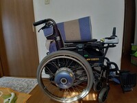 車椅子 電動車椅子車いす リチウムイオンバッテリー。ヤマハ YAMAHA 介護用スイッチ装備 現状 4.5キロ？ 【訳あり】手渡し希望