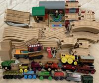 きかんしゃトーマス 木製おもちゃ車両とレールセット　送料無料匿名配送　子ども知育幼稚園誕生日プレゼント女の子男の子子供