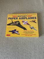 【未開封】よく飛ぶ紙ヒコーキ INSTANT PAPER AIRPLANES アンドリュー・デュアー　紙飛行機　海外　輸入品