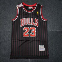 NBA　シカゴ・ブルズ　JORDAN選手　バスケットシャツ　ゲームシャツ　バスケットユニフォーム　サイズXL　ブラック　刺繍　1996−97