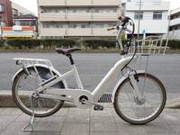 ■BESV　CF1 LENA　ベスビー　電動アシスト自転車　走行距離120キロ（充電器新品）