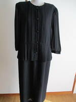 東京ソワール　　１５号　スーツに見えるブラックフォーマルワンピース　　大きいサイズ