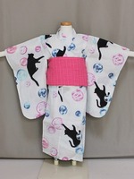 女の子仕立済浴衣 G2352-B100 送料無料 単品 女児用のゆかた 腰ひも付 猫柄の浴衣 サイズ１００