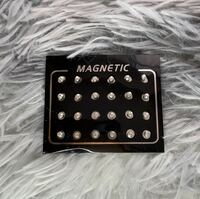 マグネットピアス 3mmサイズ 23個 ラインストーン 磁気タイプ イヤリング