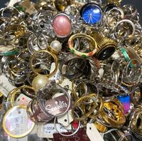 【92】　約1kg 指輪　アクセサリー　リング　大量セット　まとめ売り　昭和レトロ指輪 ジャンク品　
