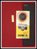 z0257【カメラカタログ】ペトリF2/PETRI/三折りリーフレット/1963年