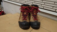コロンビア　登山靴（25cm ）　トレッキングシューズ　防水　ビブラムソール