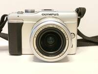 デジタルカメラ　OLYMPUS E-PL1　シルバー