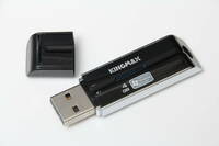 4GB USBメモリ　KINGMAX