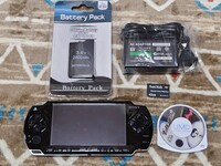 PSP 2000 本体 バッテリー 充電器 メモリースティック ダンガンロンパ